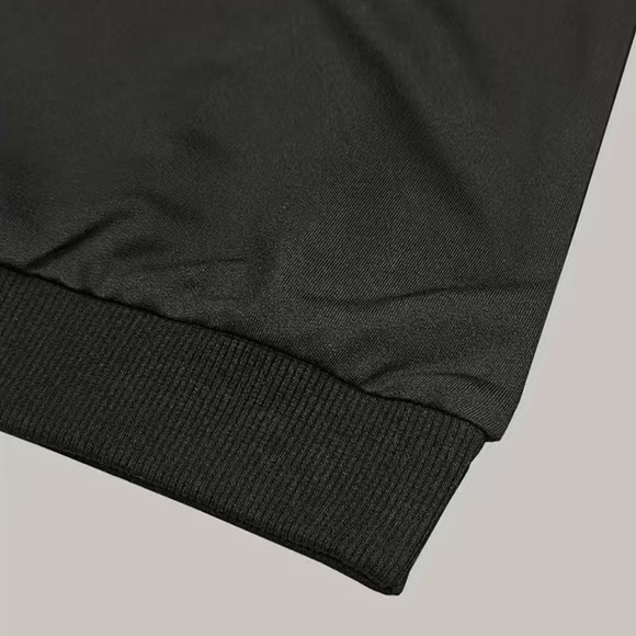 Taylor Swift Black Thin Sweatshirt sizes S and L - Picture 4 of 4